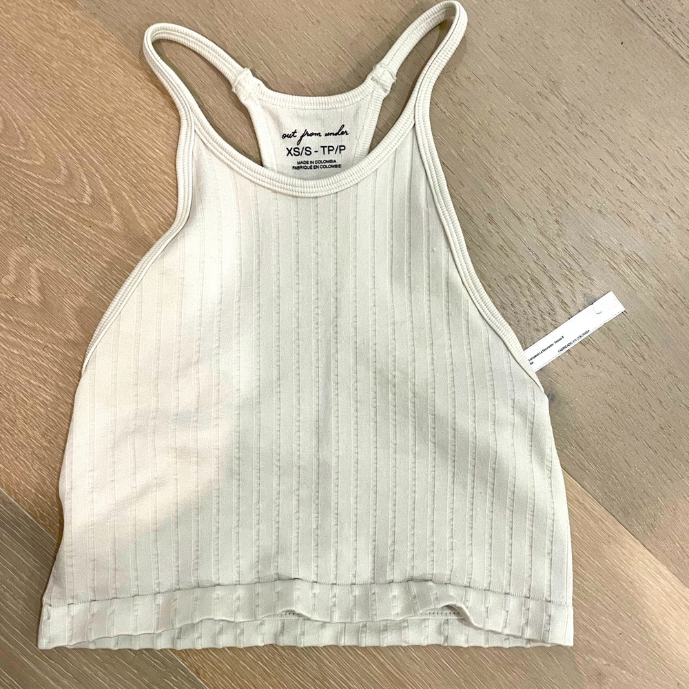 Out form under top | women’s xs